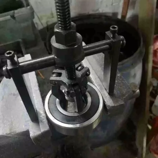 3-Jaw Internal Bearing Puller for Motorcycle & Automotive Use